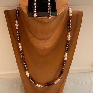 Handmade earring and necklace set in gift box